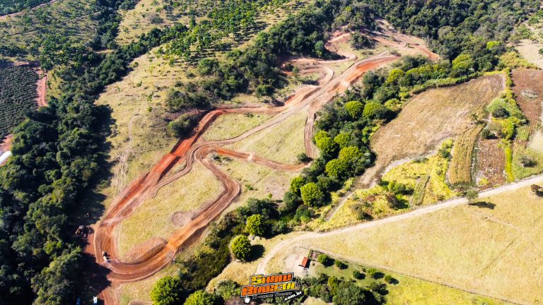 Referência no MX e FMX nacional, irmãos Bergamini fazem sucesso no projeto e construção de pistas de Motocross