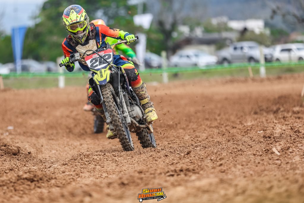 Grande presen&ccedil;a de p&uacute;blico e provas acirradas marcam segundo dia de Brasileiro de Velocross em Agrol&acirc;ndia/SC