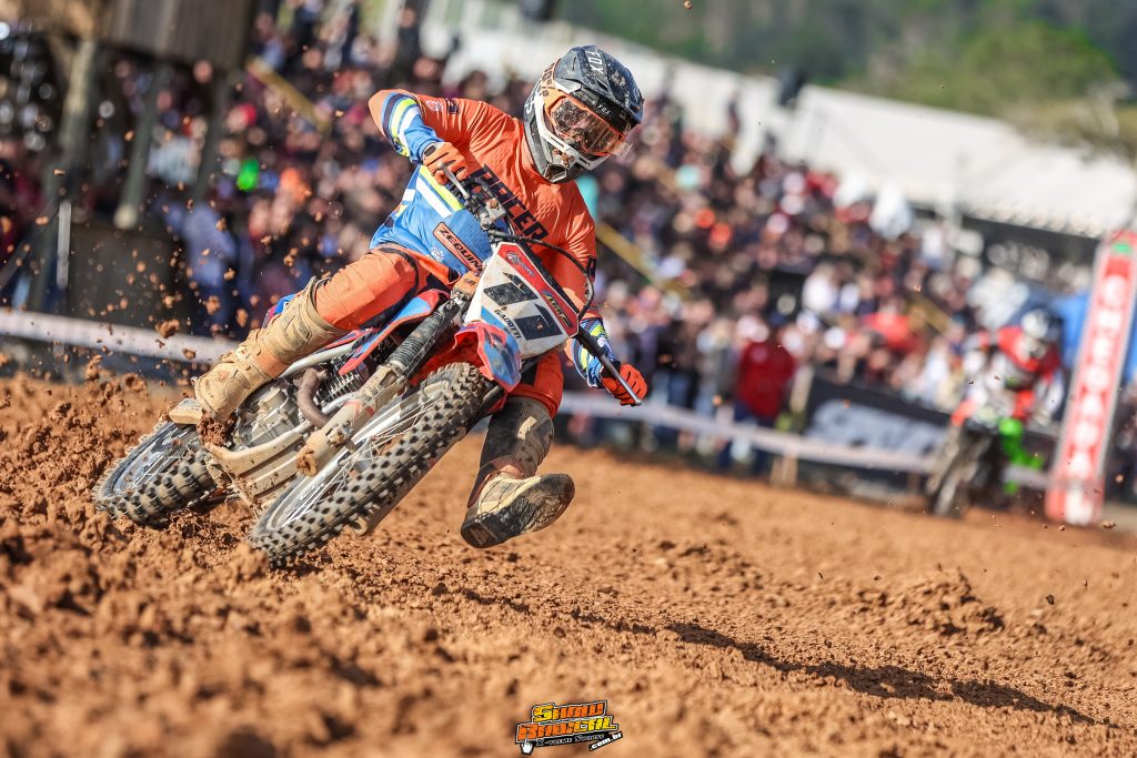 Grande presen&ccedil;a de p&uacute;blico e provas acirradas marcam segundo dia de Brasileiro de Velocross em Agrol&acirc;ndia/SC