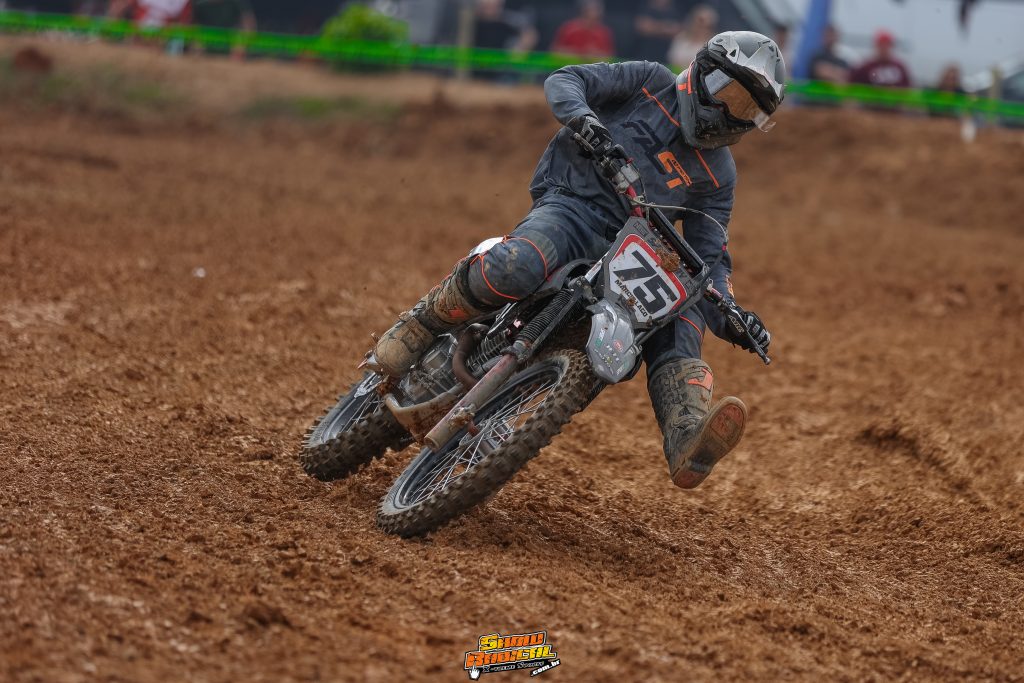 Grande presen&ccedil;a de p&uacute;blico e provas acirradas marcam segundo dia de Brasileiro de Velocross em Agrol&acirc;ndia/SC