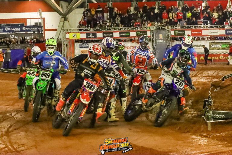 Arena Cross consagra Paulo Alberto (Pró), Bernardo Tibúrcio (AX2), Zion Berchtold (65cc) e João Vitor (50cc) como campeões da temporada 2023