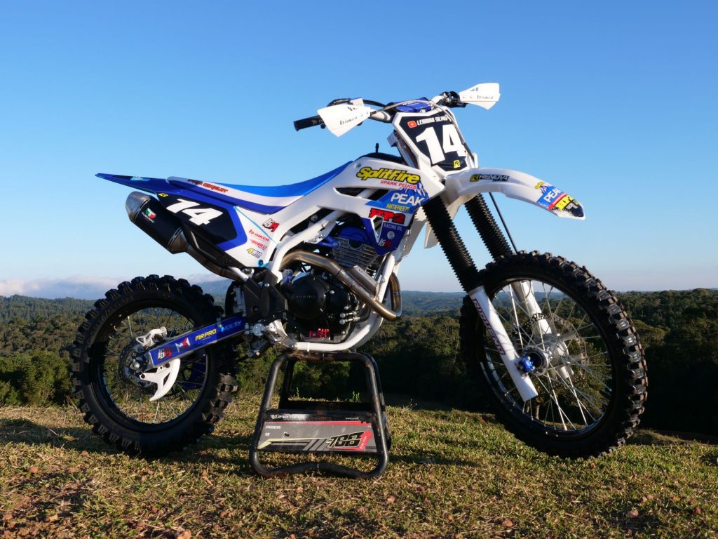 Que tal levar para casa uma CRF 310cc r&eacute;plica da moto de Jeremy McGrath por apenas R$1,99?