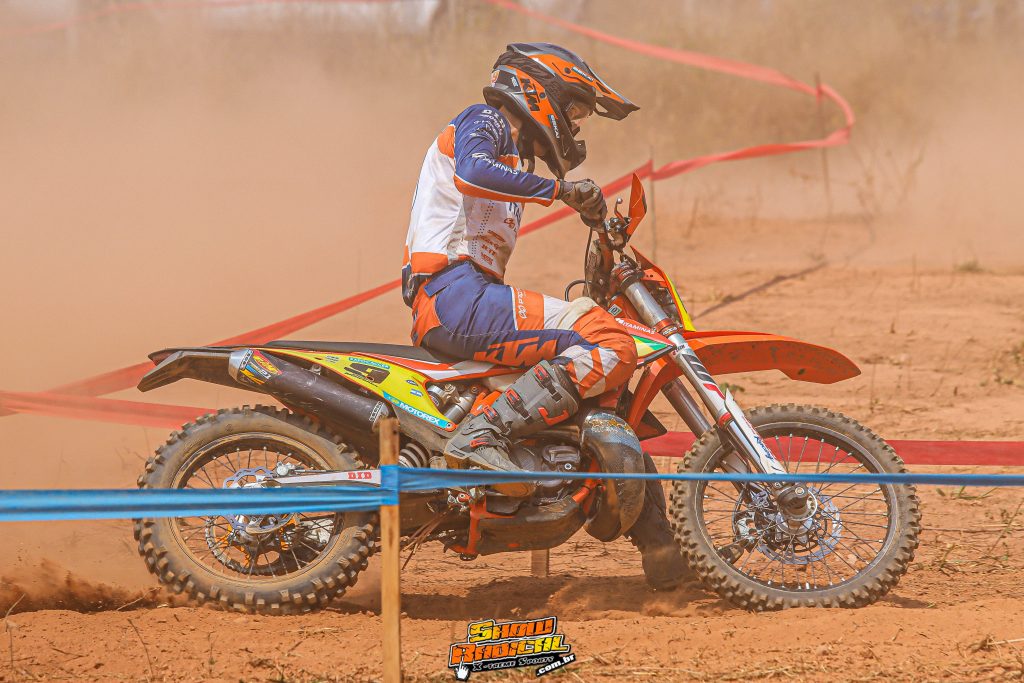 Brasileiro de Enduro: Com sol forte e tempo seco, Bruno Crivilin &eacute; o mais r&aacute;pido no primeiro dia de prova em Belo Vale/MG, confira os resultados!