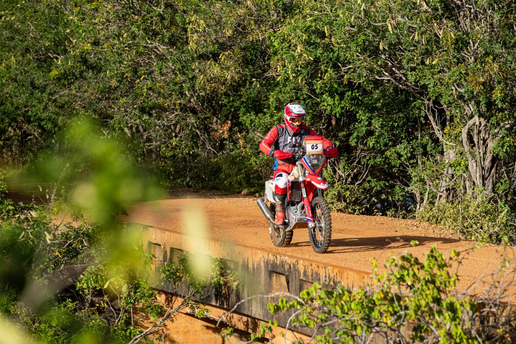 Honda Racing inicia Sert&otilde;es 2023 no pelot&atilde;o da frente das motos