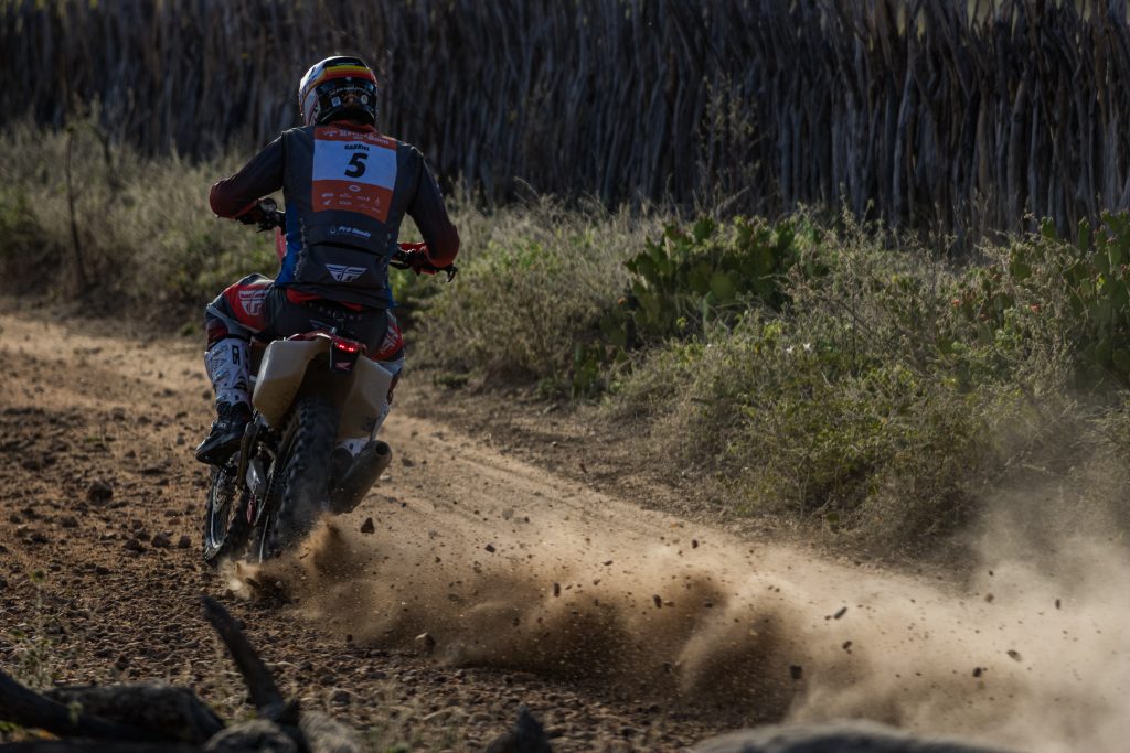 Martin Duplessis reassume vice-lideran&ccedil;a das motos ap&oacute;s cinco etapas do Sert&otilde;es 2023