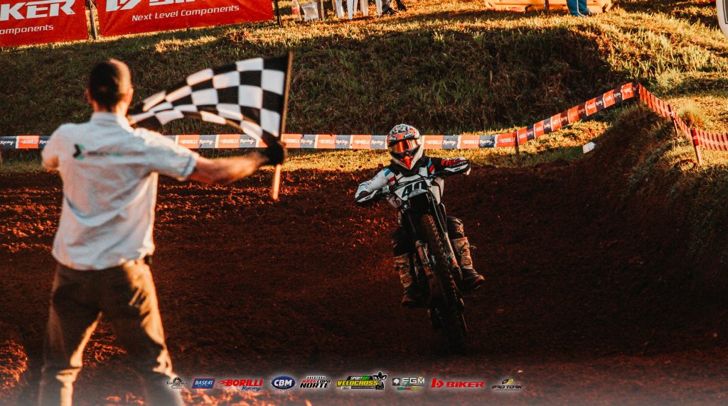 Treinos e provas marcam primeiro dia de disputas na 3&ordf; rodada do Ga&uacute;cho de Velocross