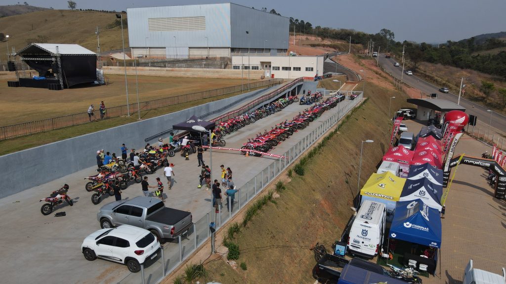 Brasileiro de Enduro: Com sol forte e tempo seco, Bruno Crivilin &eacute; o mais r&aacute;pido no primeiro dia de prova em Belo Vale/MG, confira os resultados!