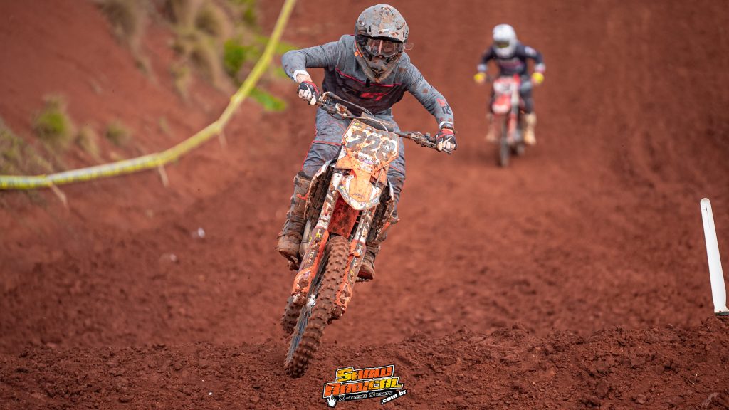 Ga&uacute;cho de Motocross movimenta Tapejara em fim de semana com boas disputas em grande parte das categorias