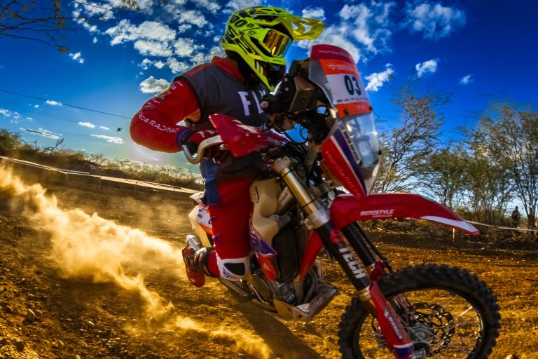 Honda Racing sai na frente no Sertões 2023