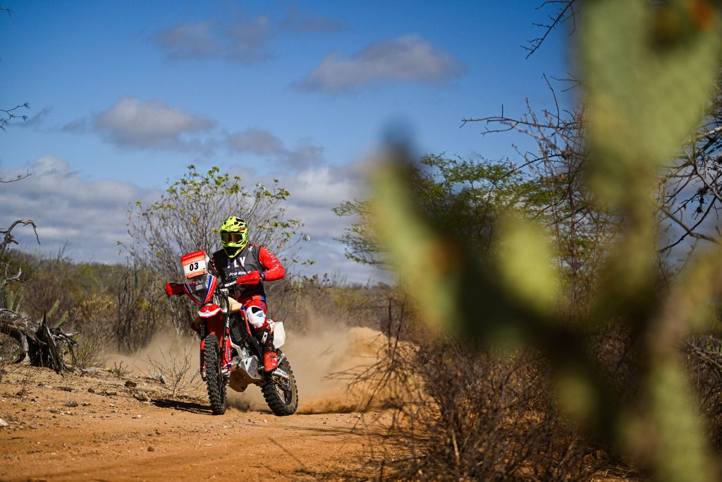 Honda Racing inicia Sert&otilde;es 2023 no pelot&atilde;o da frente das motos