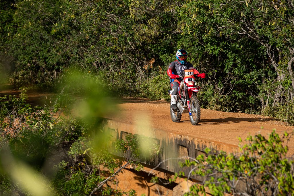 Honda Racing inicia Sert&otilde;es 2023 no pelot&atilde;o da frente das motos