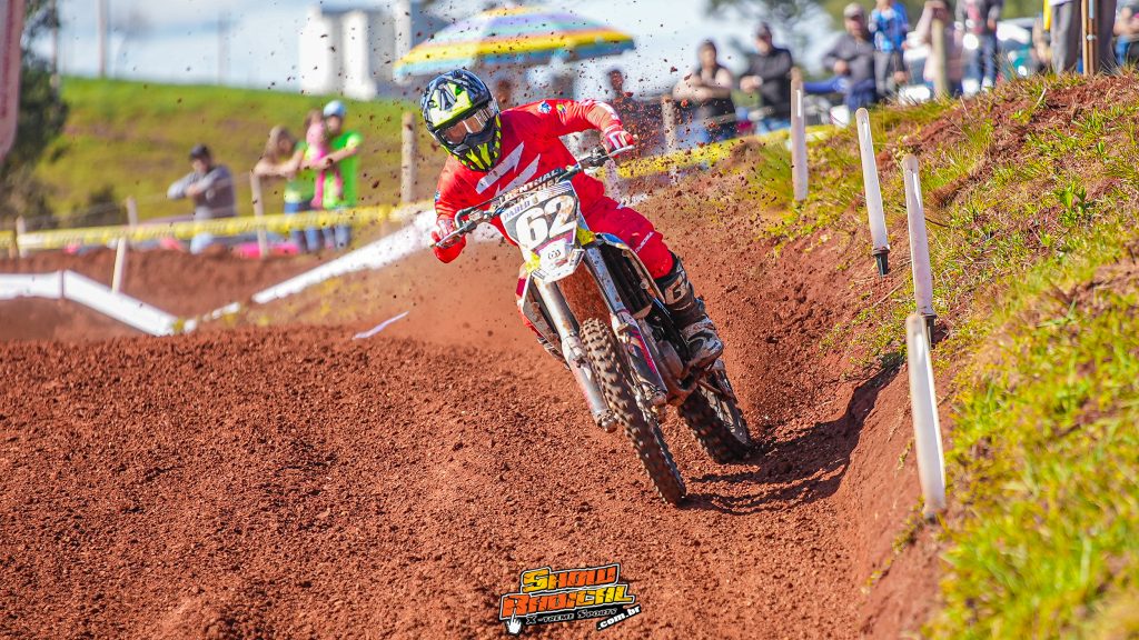 Treinos e provas de alto n&iacute;vel marcam o s&aacute;bado na 7&ordf; etapa do Campeonato Ga&uacute;cho de Motocross, em Tapejara/RS