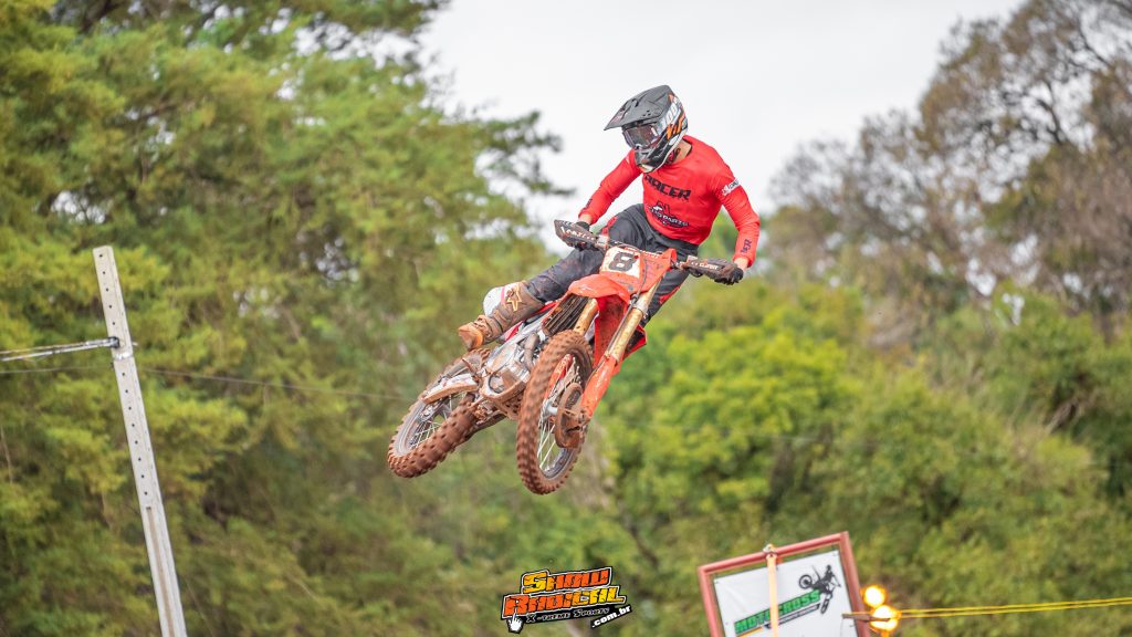 Ga&uacute;cho de Motocross movimenta Tapejara em fim de semana com boas disputas em grande parte das categorias
