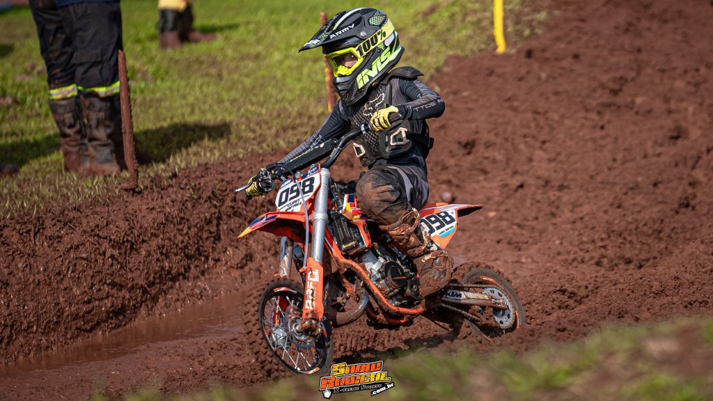 Brasileiro de Velocross abre fim de semana com treinos, provas e bom n&uacute;mero de pilotos em Salto Del Guair&aacute;