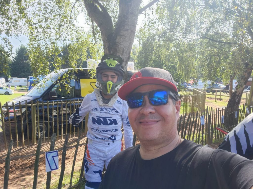 Bernardo Tib&uacute;rcio tem fim de semana de evolu&ccedil;&atilde;o em seu primeiro desafio na Inglaterra