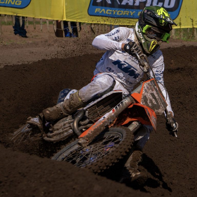 Bernardo Tibúrcio tem fim de semana de evolução em seu primeiro desafio na Inglaterra