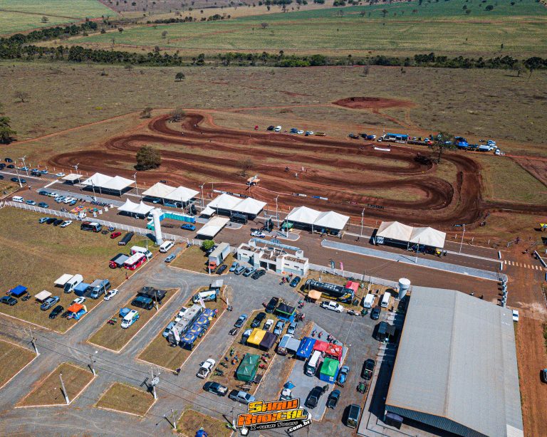 13ª edição do Motocross em Carneirinho/MG realiza primeiras provas do fim de semana!