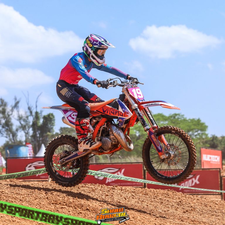 BRMX: Luanna Neves sobe ao pódio em Limeira/SP e finaliza o campeonato no top 3 da MXF