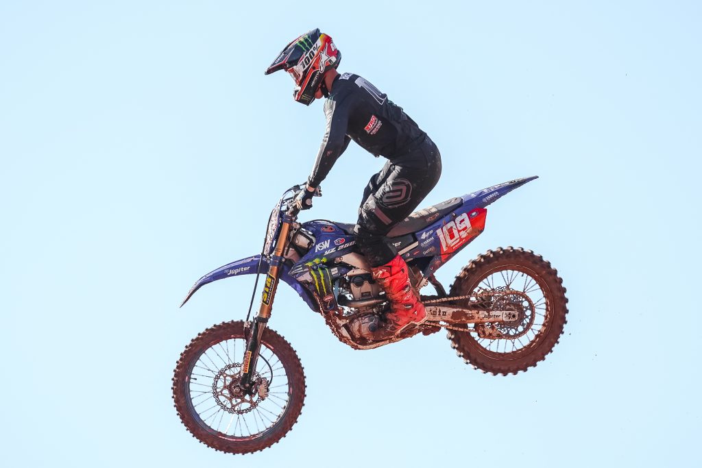 Com t&iacute;tulo da MX1 j&aacute; garantido para a Yamaha, pilotos da equipe azul definem quem ser&aacute; o campe&atilde;o Brasileiro de Motocross 2023