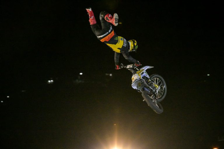 Fred Kyrillos conquista vitória na segunda etapa do Arena Freestyle em Ilhabela e amplia vantagem na liderança do campeonato