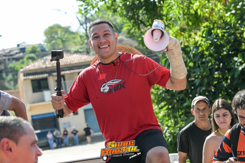 Com quase 500 motos inscritas Trilha do Abismo &eacute; sucesso em Muzambinho-MG