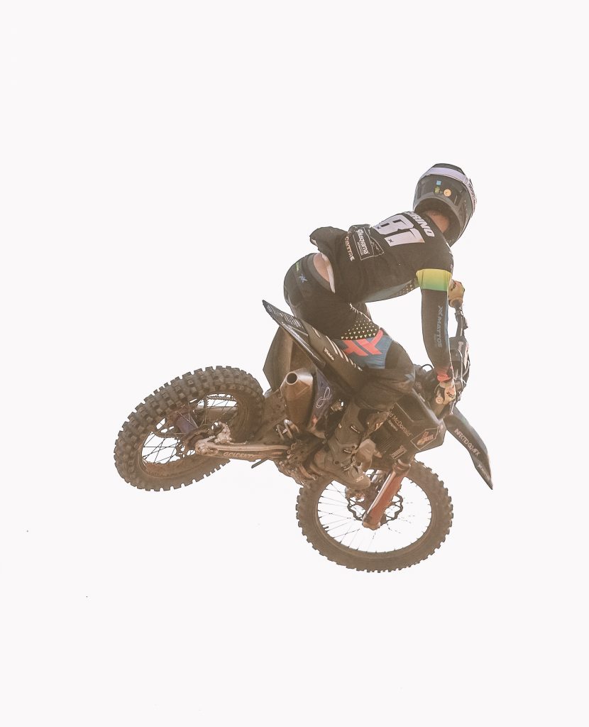 Gabriel Cirino supera calor intenso e sobe ao p&oacute;dio no Goiano de Motocross