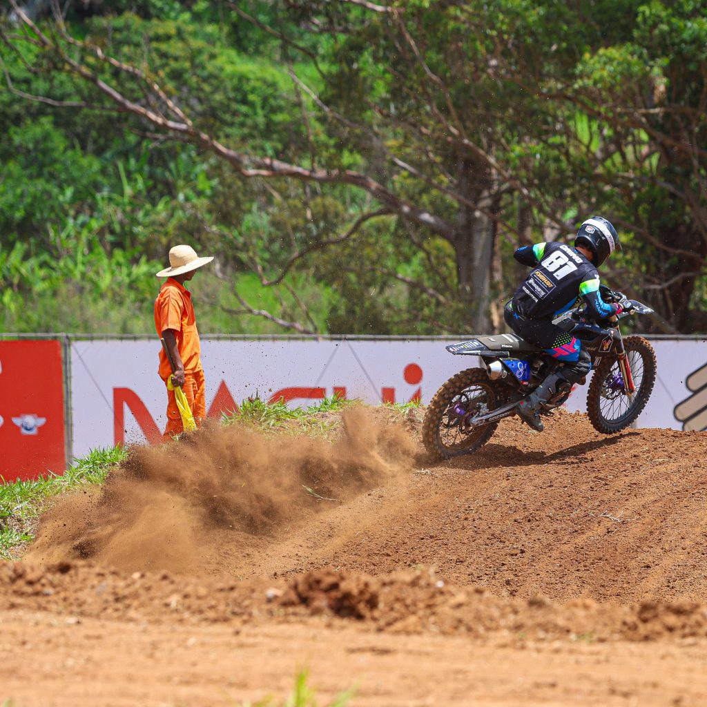 Gabriel Cirino vence quatro provas em fim de semana de rodada dupla no Paulista de Motocross