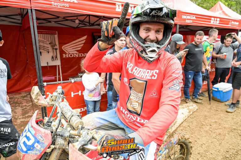 Honda Racing comemora dois títulos brasileiros de enduro na temporada 2023