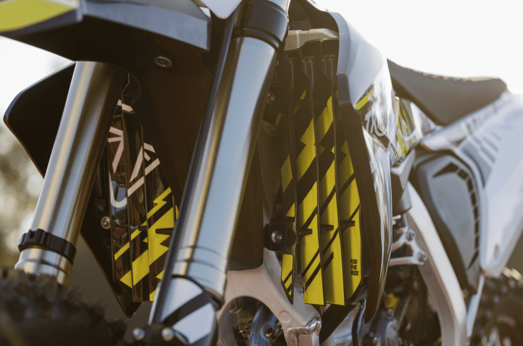 LAN&Ccedil;AMENTO: Conhe&ccedil;a em detalhes a nova Triumph TF 250-X