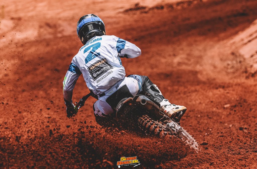 Goiano de Motocross encerra a temporada 2023 com fim de semana de grande festa em Para&uacute;na/GO