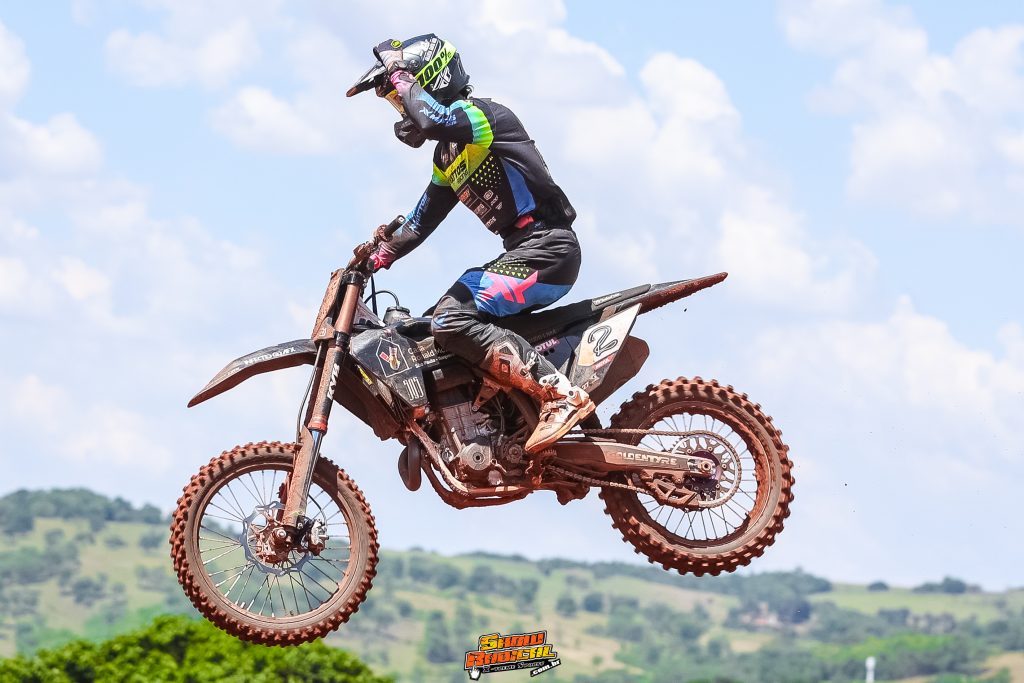 Goiano de Motocross encerra a temporada 2023 com fim de semana de grande festa em Para&uacute;na/GO