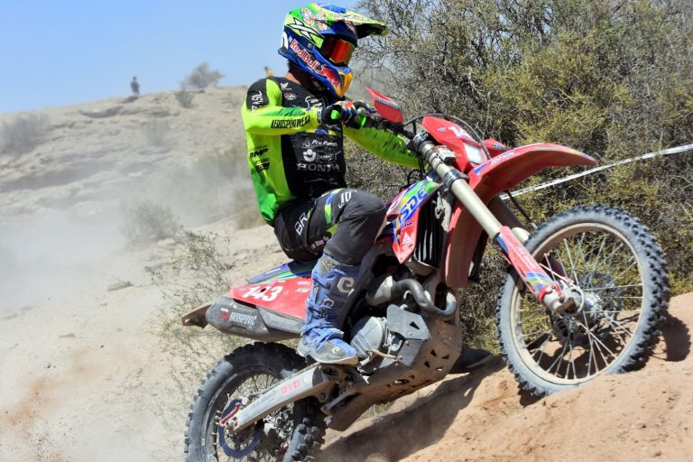 Brasileiros iniciam disputa do International Six Days Enduro 2023