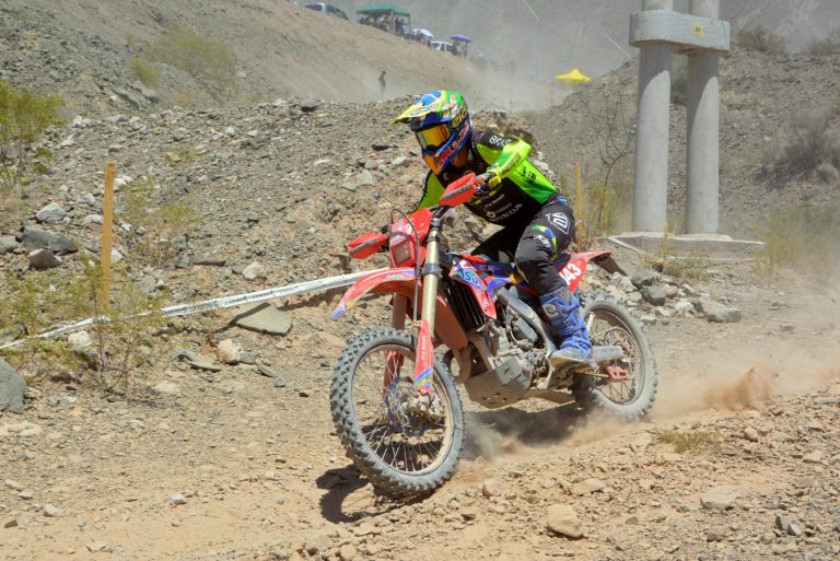 Brasileiros chegam à metade do International Six Days Enduro 2023