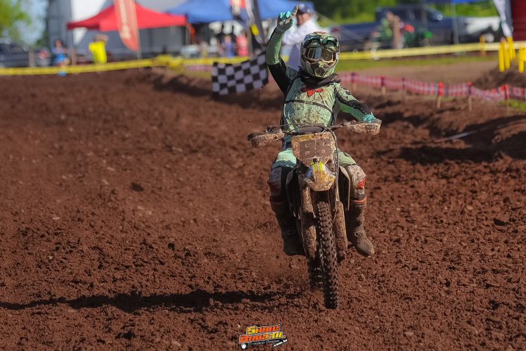 Assista AO VIVO a grande final do Brasileiro de Velocross, em Alegrete/RS | Domingo