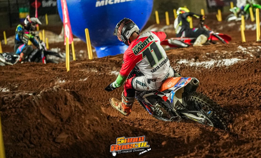 Arena Velocross retorna em grande estilo e presen&ccedil;a dos melhores pilotos do Brasil