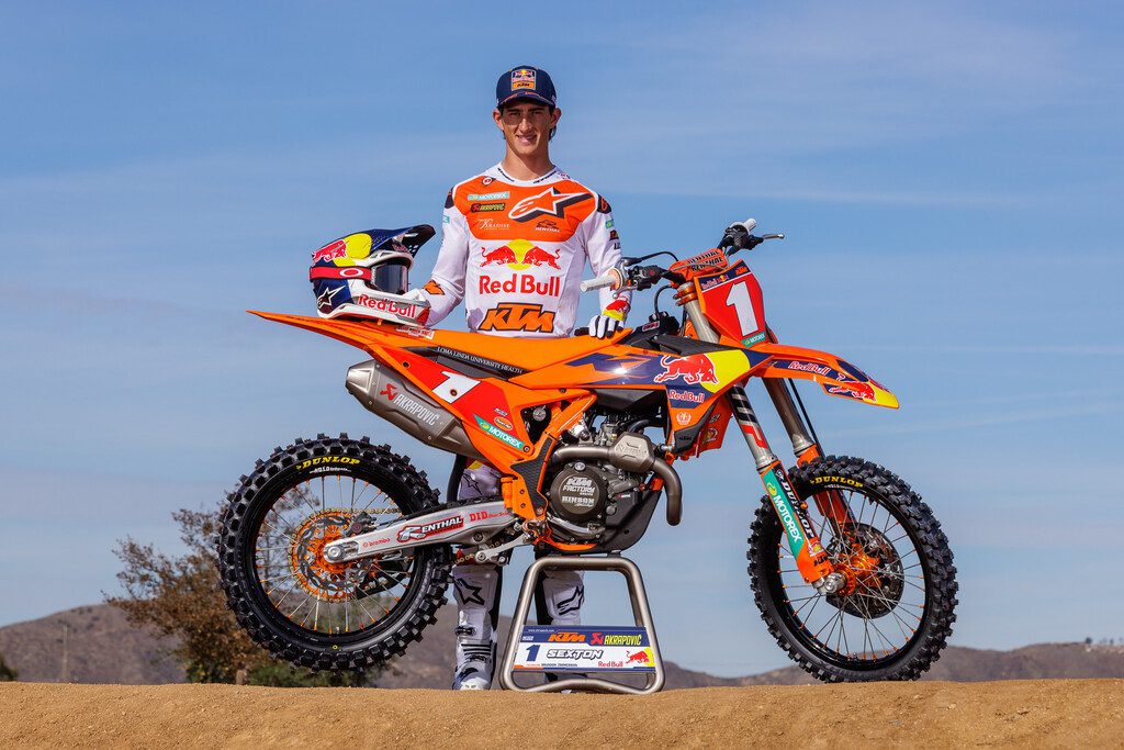 AMA Supercross: Tudo o que voc&ecirc; precisa saber sobre a etapa de abertura, nesse s&aacute;bado, em Anaheim. Saiba como assistir, cronograma e muito mais!