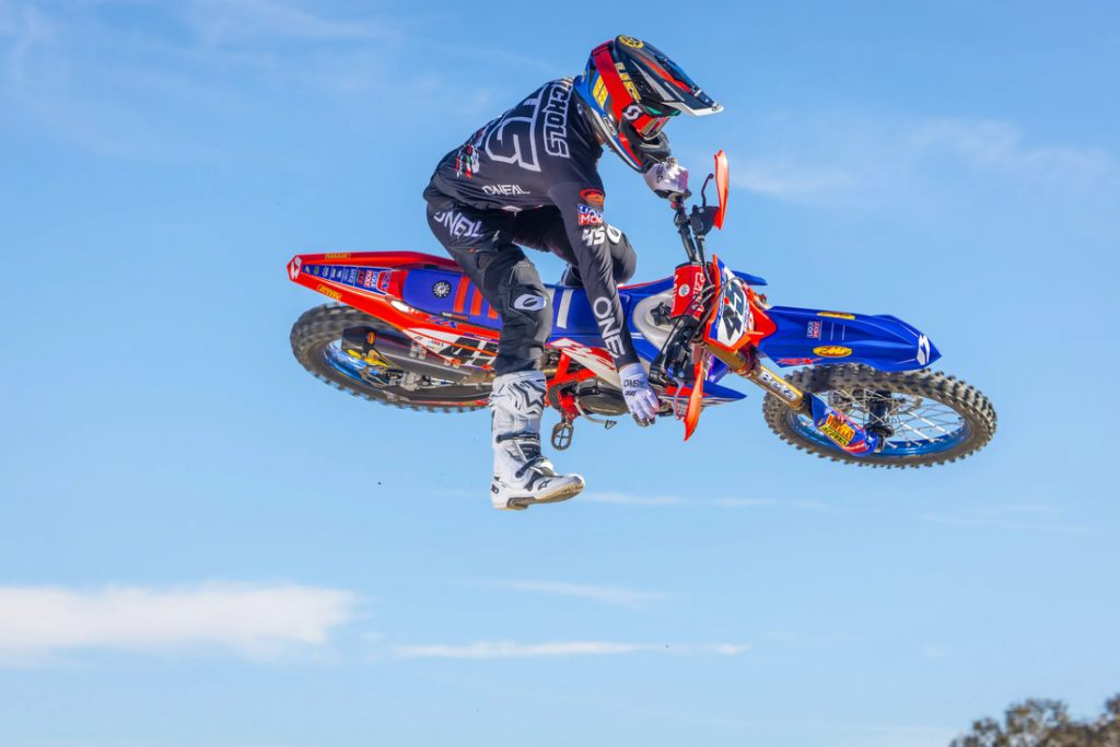 AMA Supercross: Veja o “Photo Shoot” da Liqui Moly Beta Racing, equipe estreante em 2024