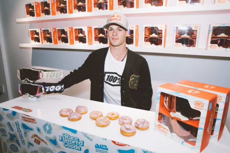 LANÇAMENTO: 100% apresenta mais uma edição da linha de óculos “Jett Lawrence Donut Pack”