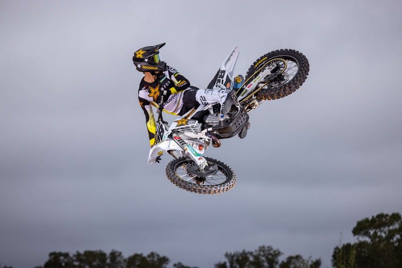 AMA Supercross: Husqvarna Factory Racing renova com a Rockstar Energy e conta com a chegada de novos pilotos para 2024