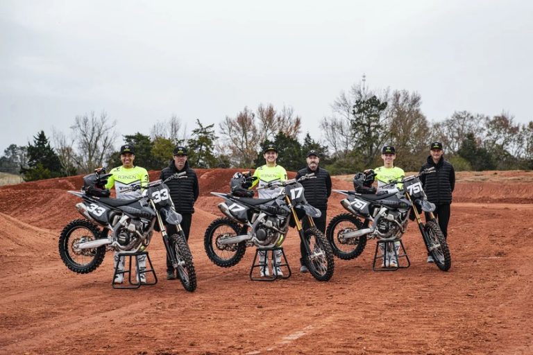 AMA Supercross: Triumph Racing divulga o time para a estreia da equipe oficial na temporada norte-americana