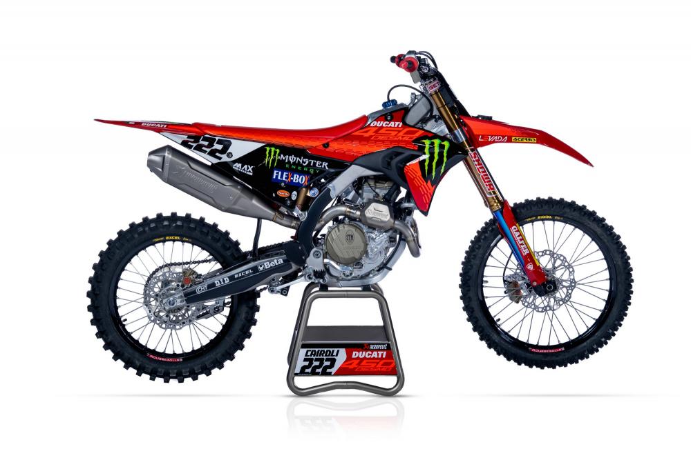 Ducati acaba de apresentar sua nova moto de MX a Desmo 450 conhe&ccedil;a a moto aqui.