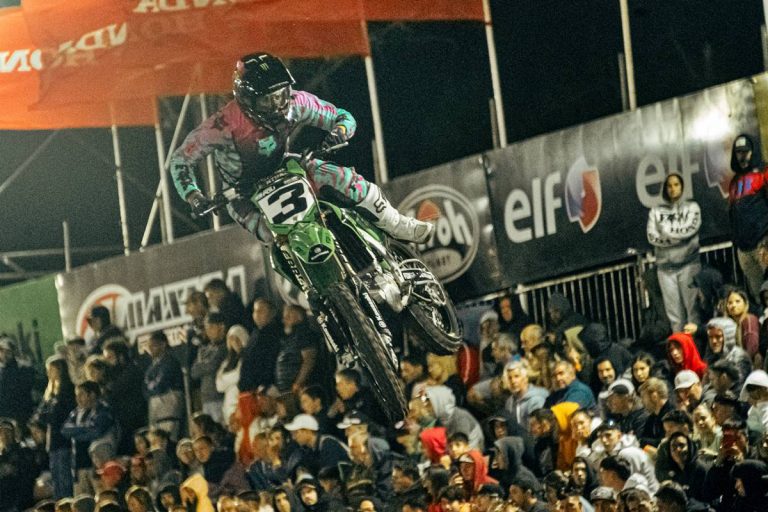 Joaquin Poli conquista o título do SX Champs Series! Lucas Dunka fica com o vice-campeonato.