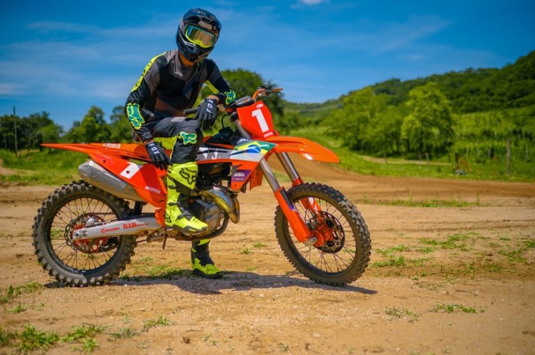 Lucas Dunka agora é piloto Fox Brasil