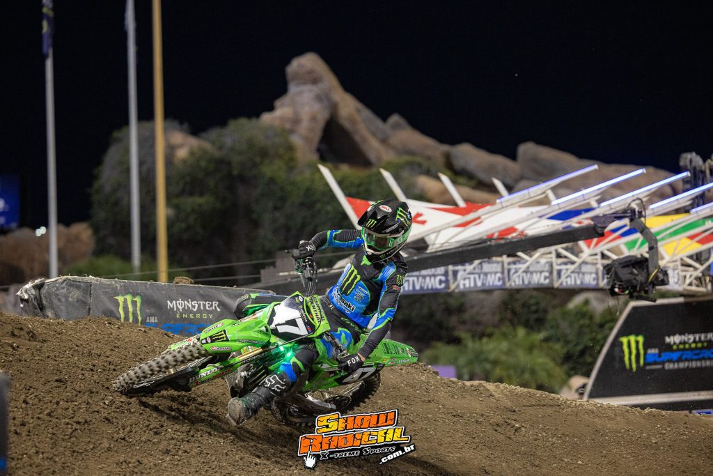 AMA SX: Levi Kitchen e Cooper Webb vencem pela primeira vez na temporada! Confira os resultados e v&iacute;deos das baterias