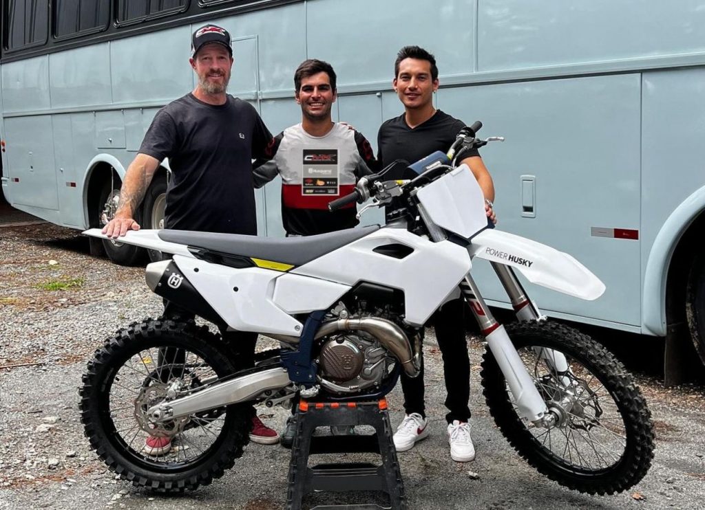 Rumores BRMX 2024 | saiba quem sa&iacute; e quem fica nos principais times do Brasil