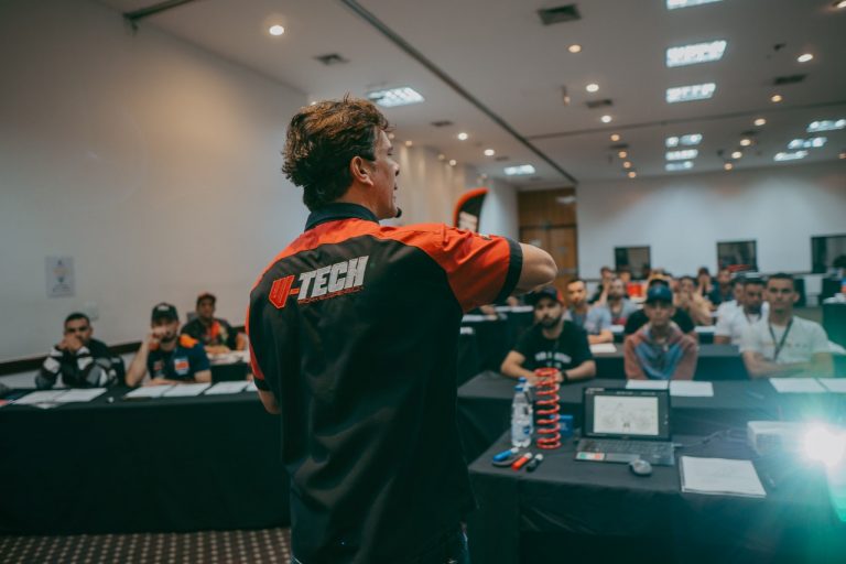 Curitiba/PR será palco de mais uma edição do Curso de suspensões W-Tech”, entre os dias 22 e 24 de março!