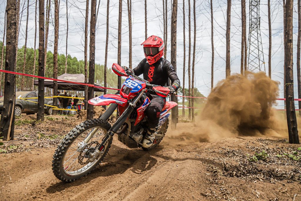 Equipe Honda Racing domina abertura do Brasileiro de Enduro 2024