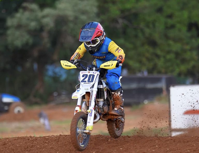 Conheça Juarez Bernal #20 piloto da 50cc que estreia com pódio no BRMX