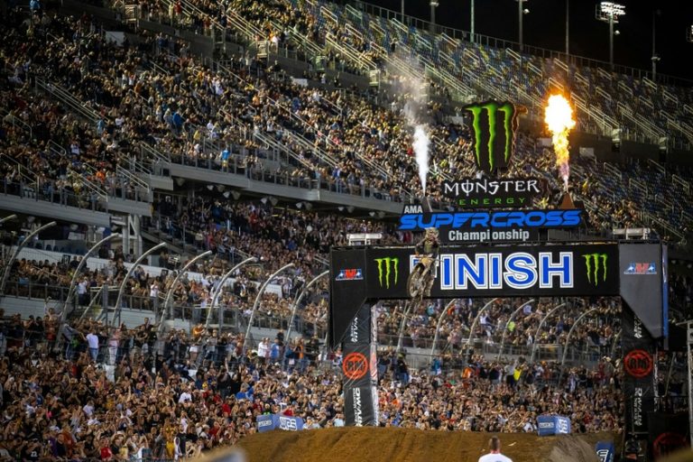 AMA SX: Relembre alguns acontecimentos que marcaram a etapa de Daytona no decorrer da história