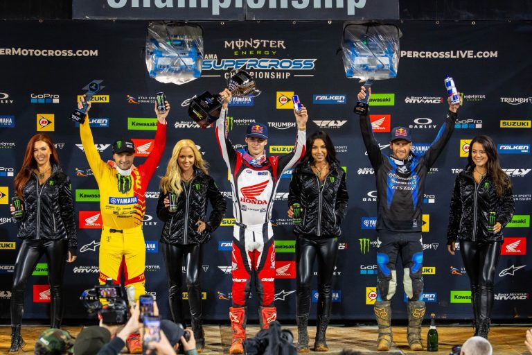 AMA SX: Jett Lawrence e Tom Vialle vencem e lideram suas respectivas categorias! Confira os resultados e vídeos das baterias